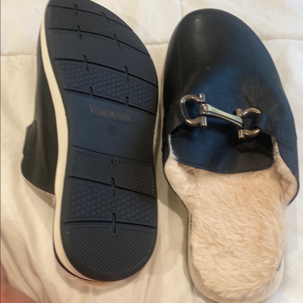 Women's Black Fur-Lined Loafers